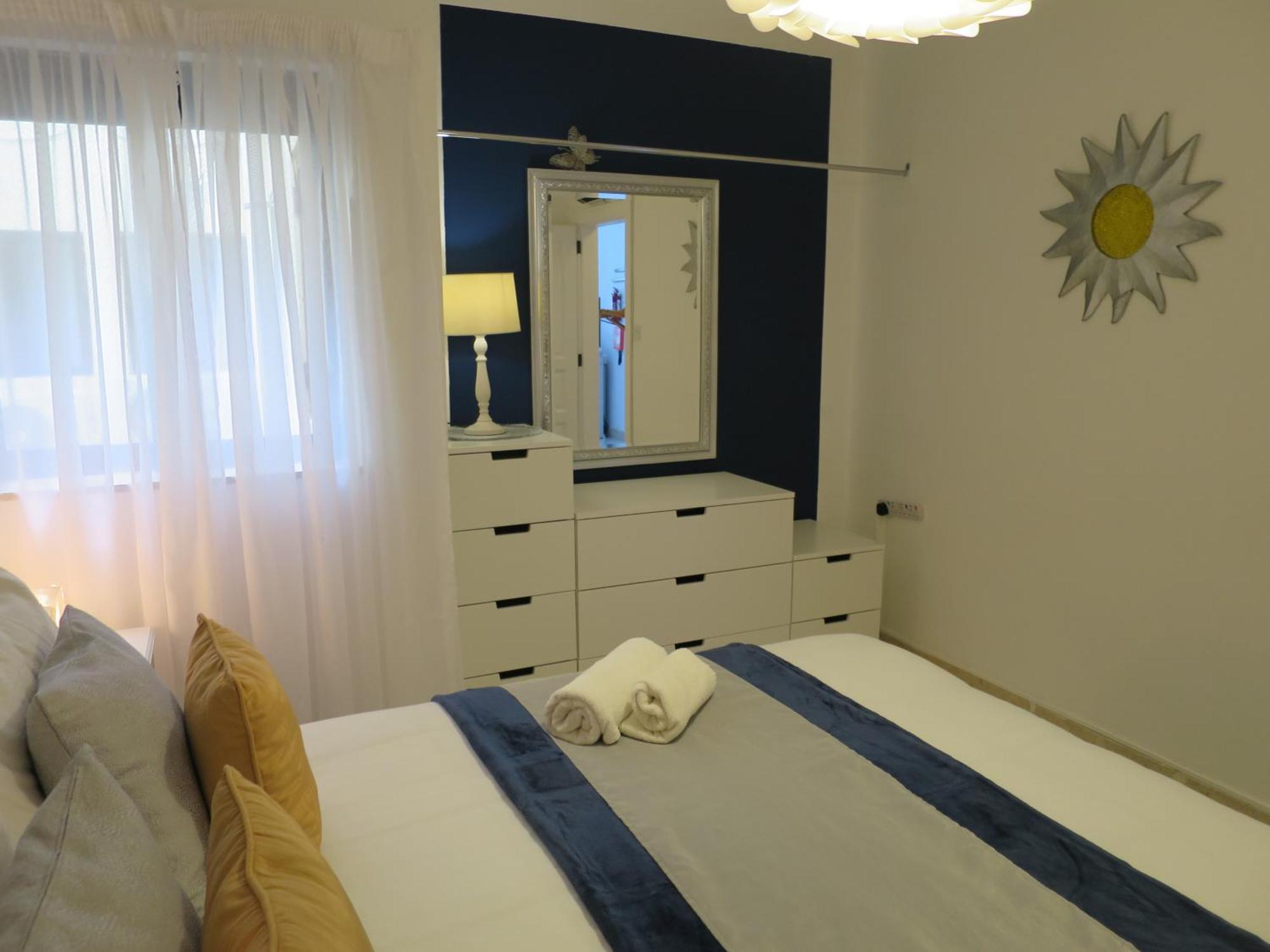 Seafront Apartment Terrace, Lounger & Panoramic Ocean Views Mellieħa Habitación foto